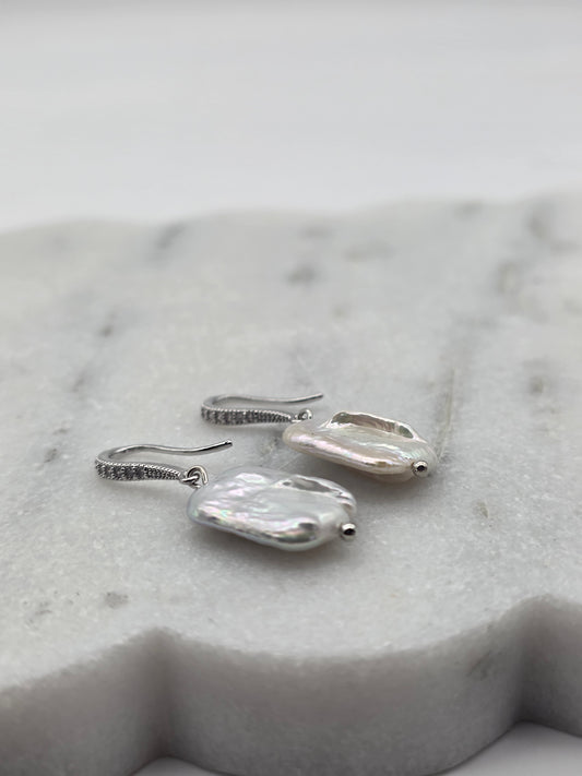 Mapihi Earrings - Silver plated with Pearl