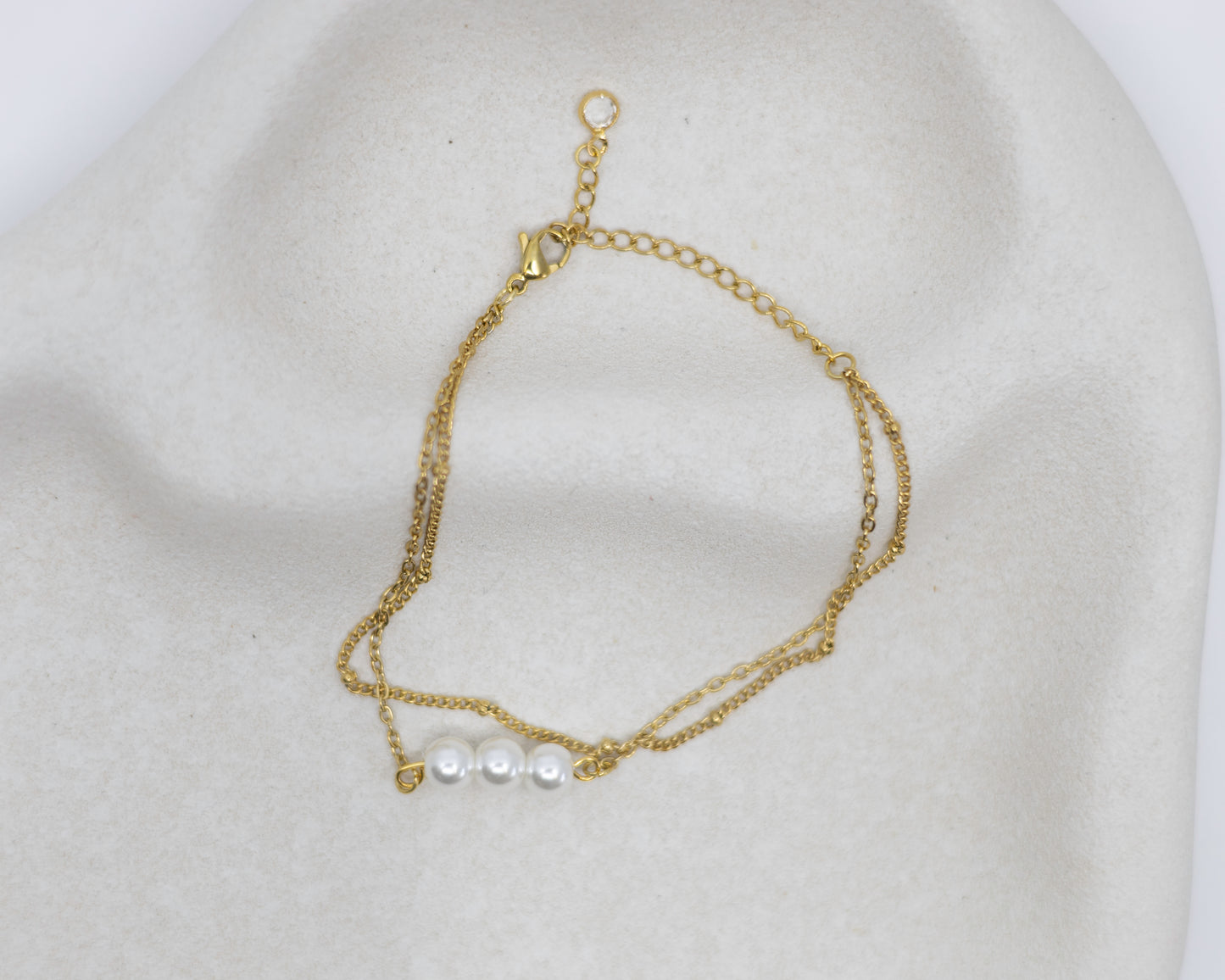 Chloe Bracelet - 18K Gold with Pearl Accents