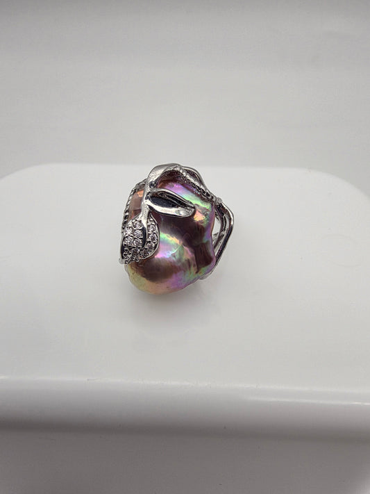 Jaspen Iridescent Ring - Silver with Multi-Coloured Freshwater Baroque Pearl