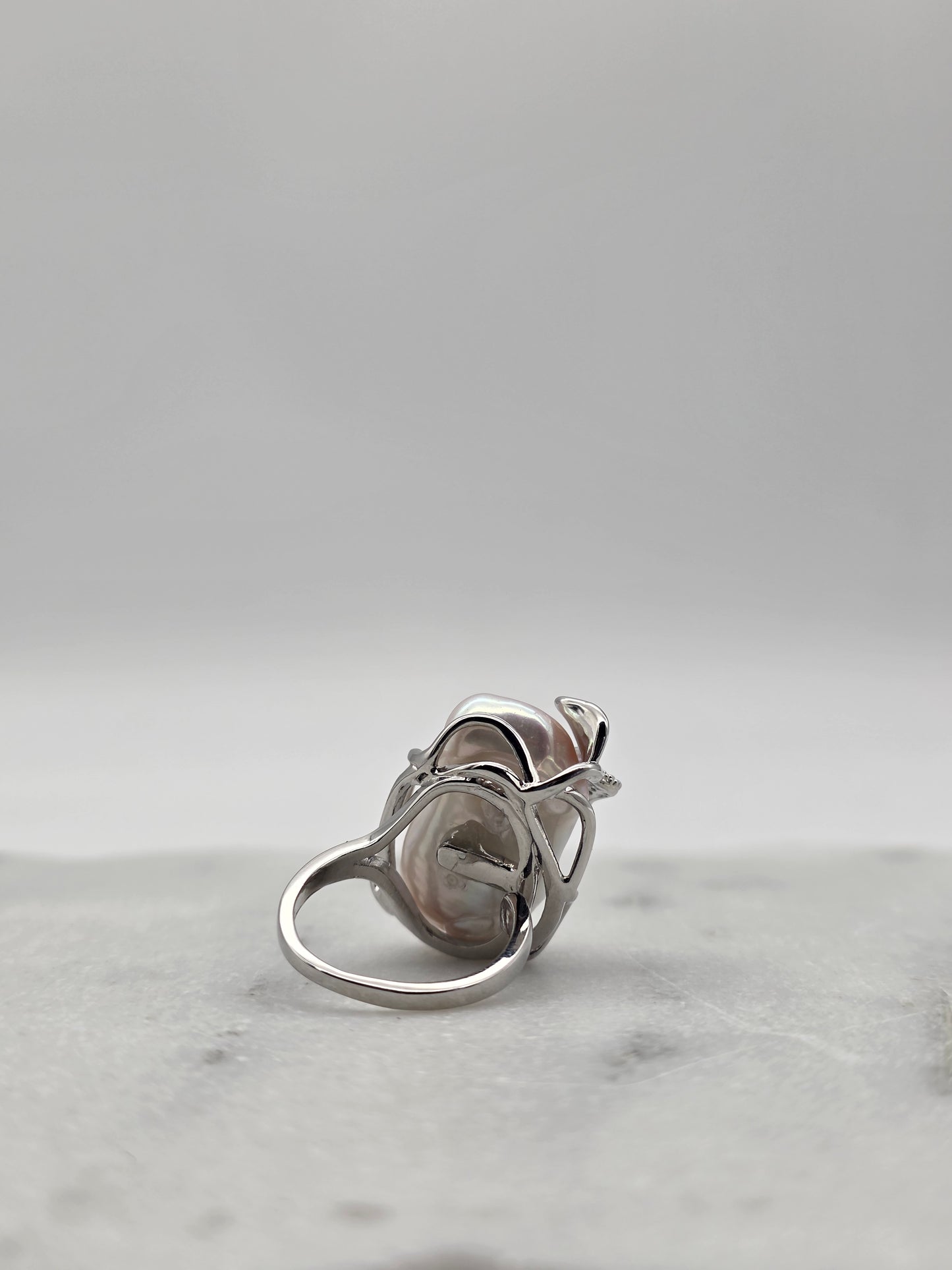 Jaspen Ring - Silver with Freshwater Baroque Pearl