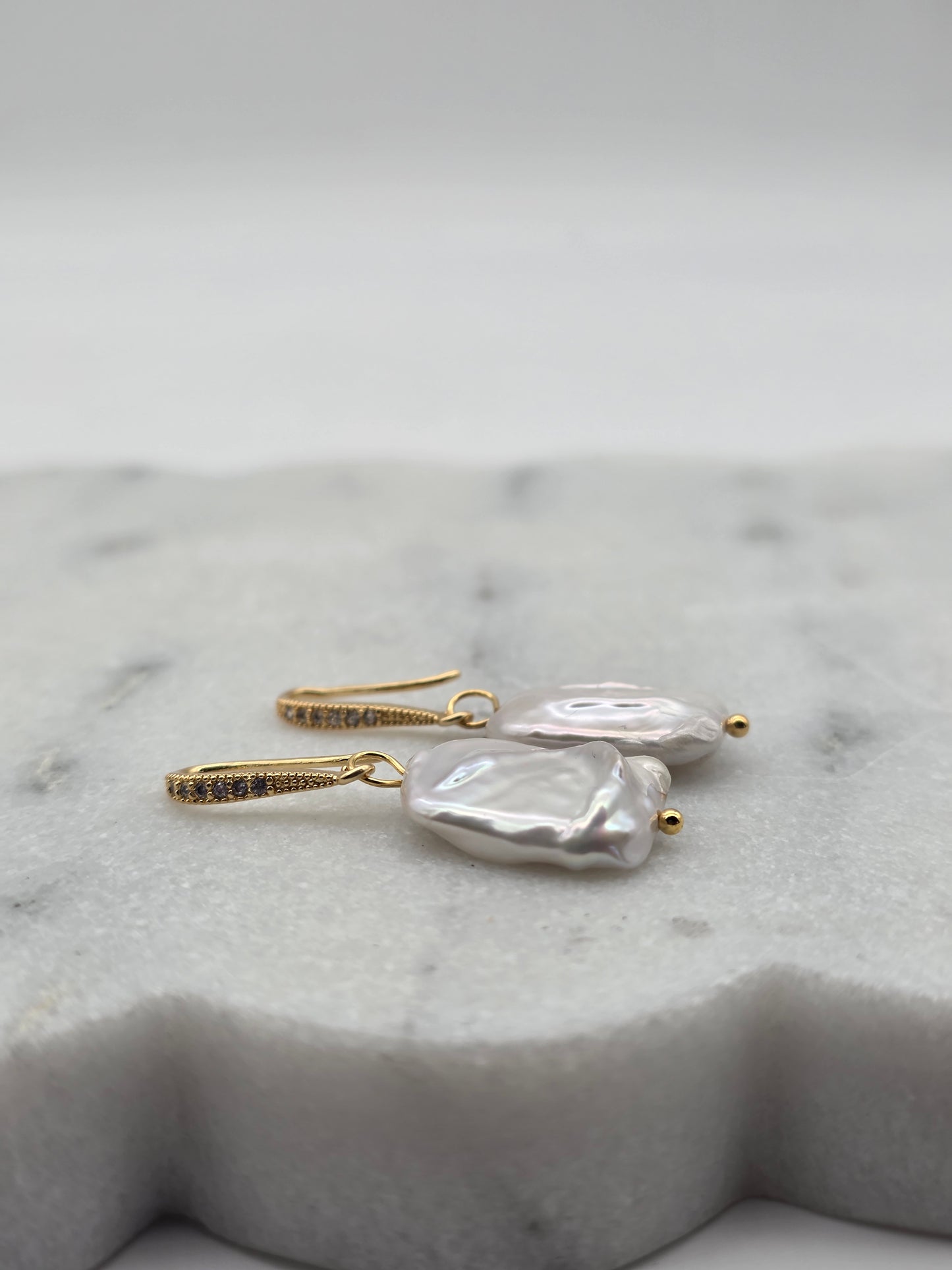Mapihi Earrings - 14K Gold with Pearl