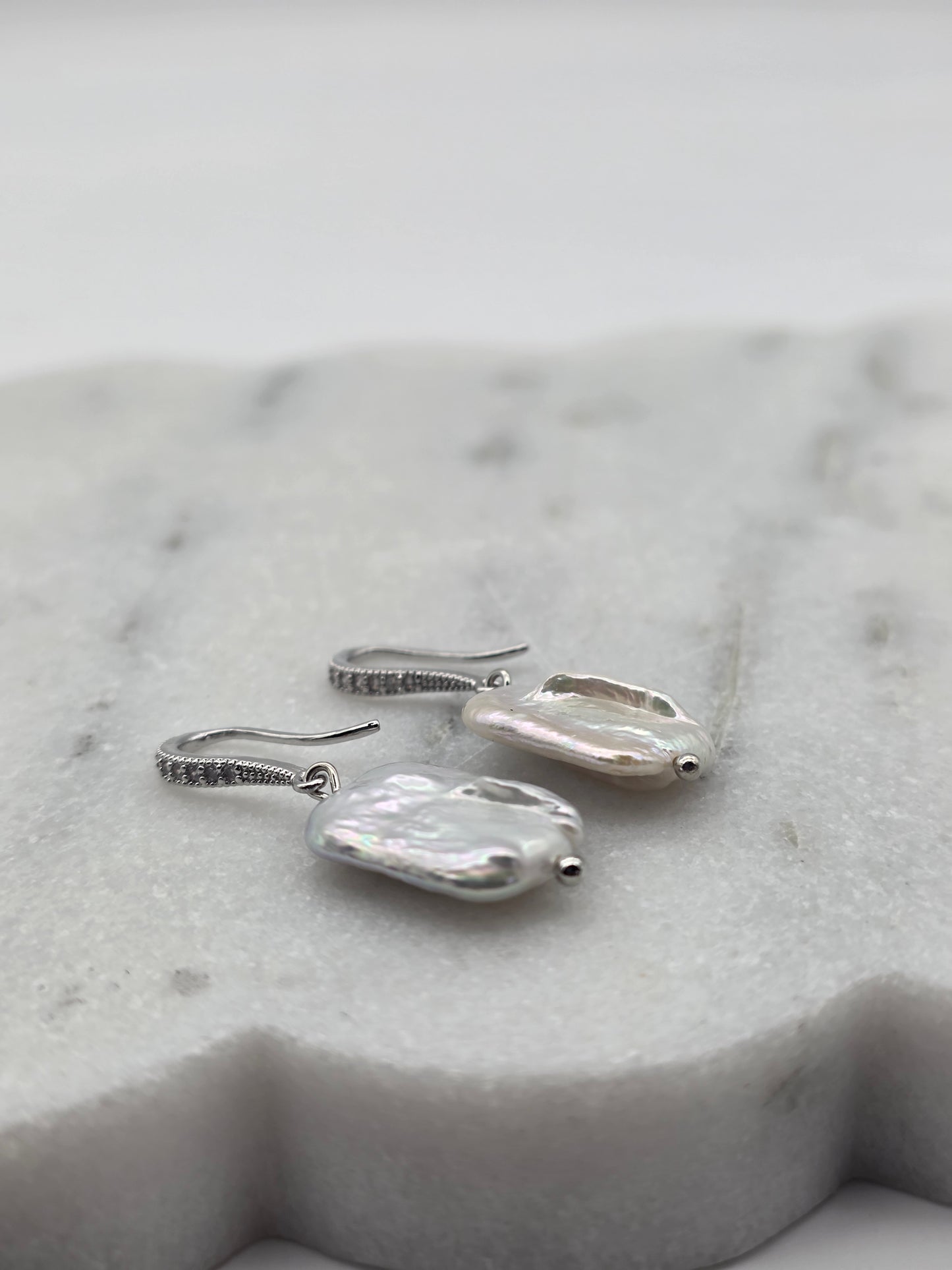 Mapihi Earrings - Silver plated with Pearl