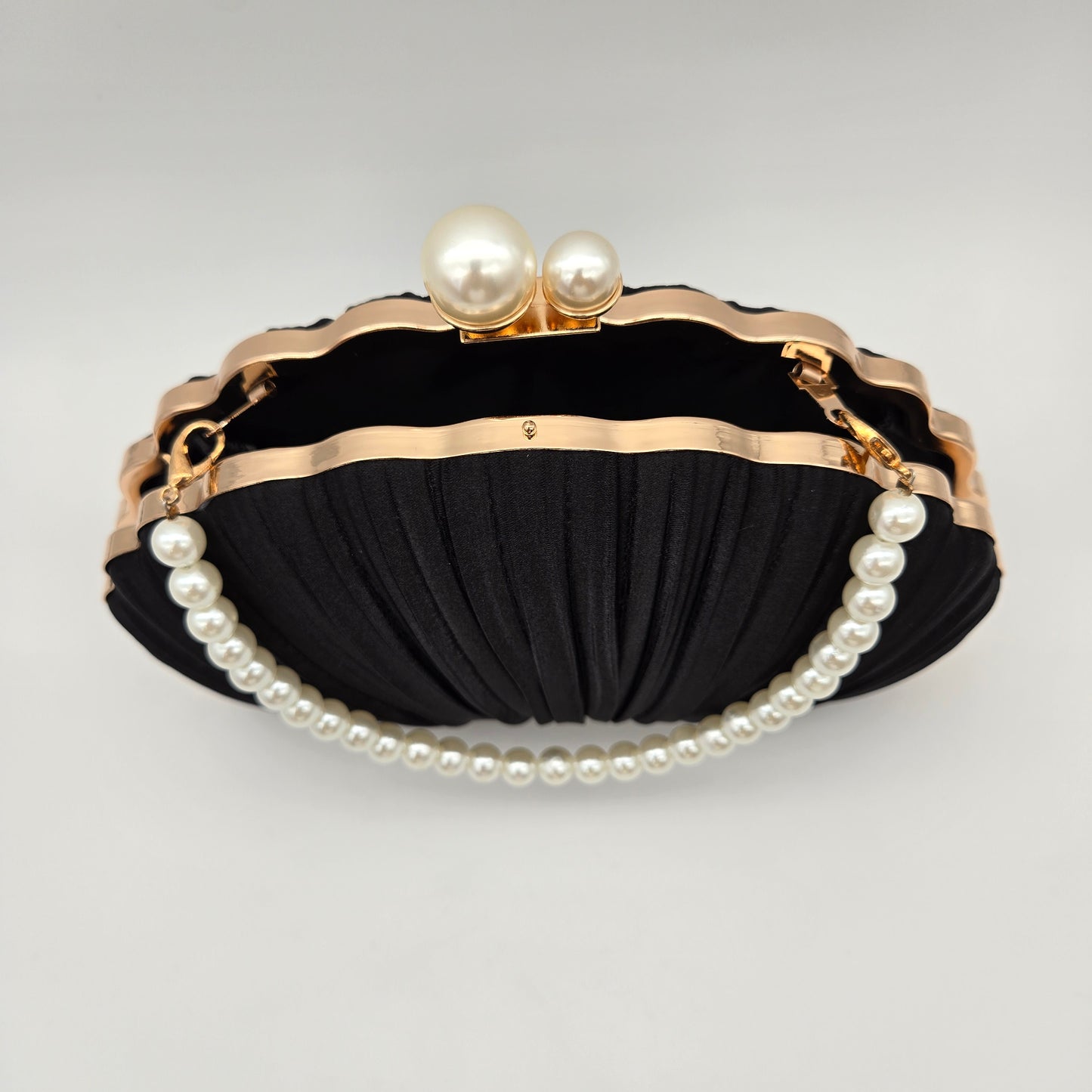 Shell Clutch - Black