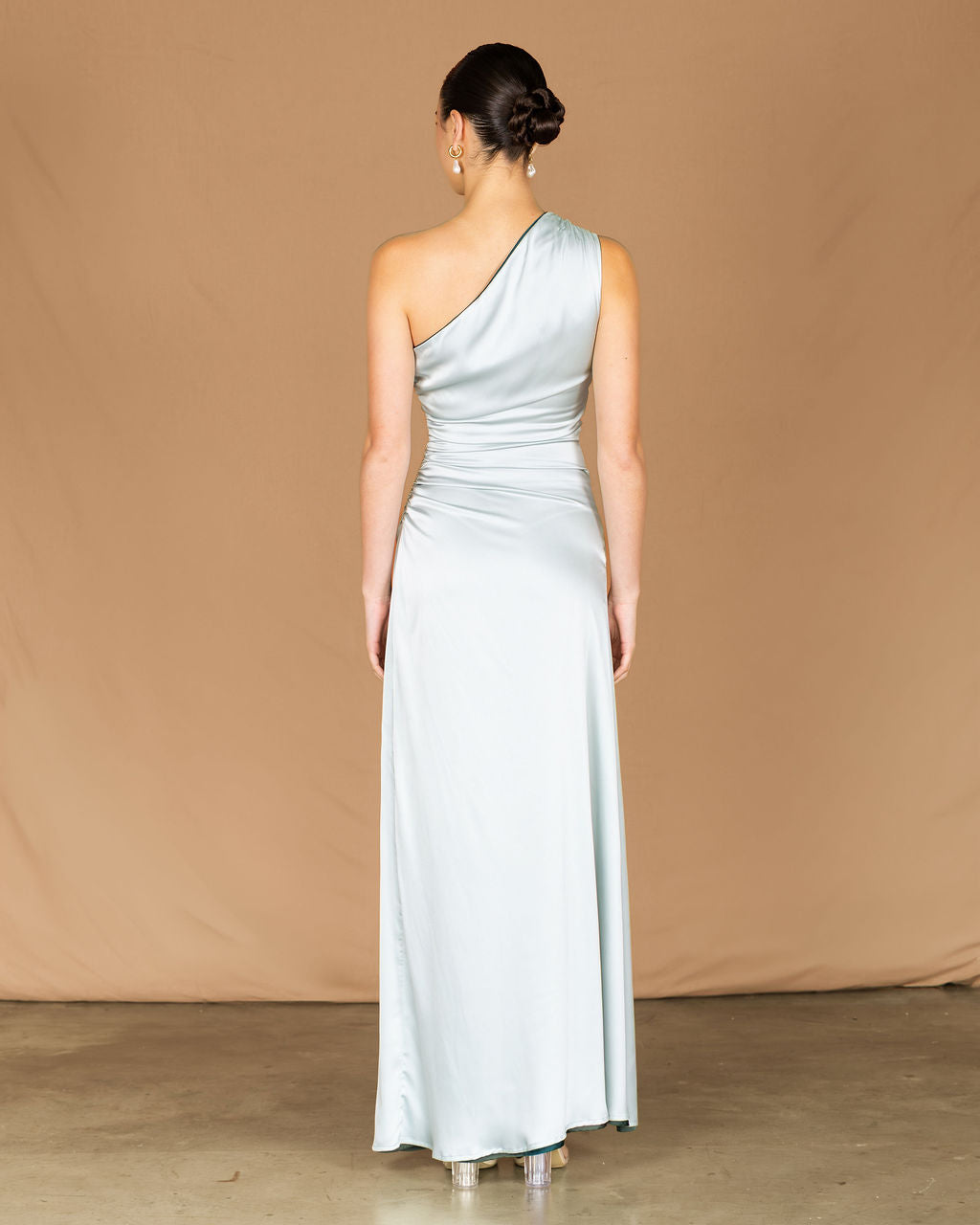 Maxi dress with a plit and rouching
