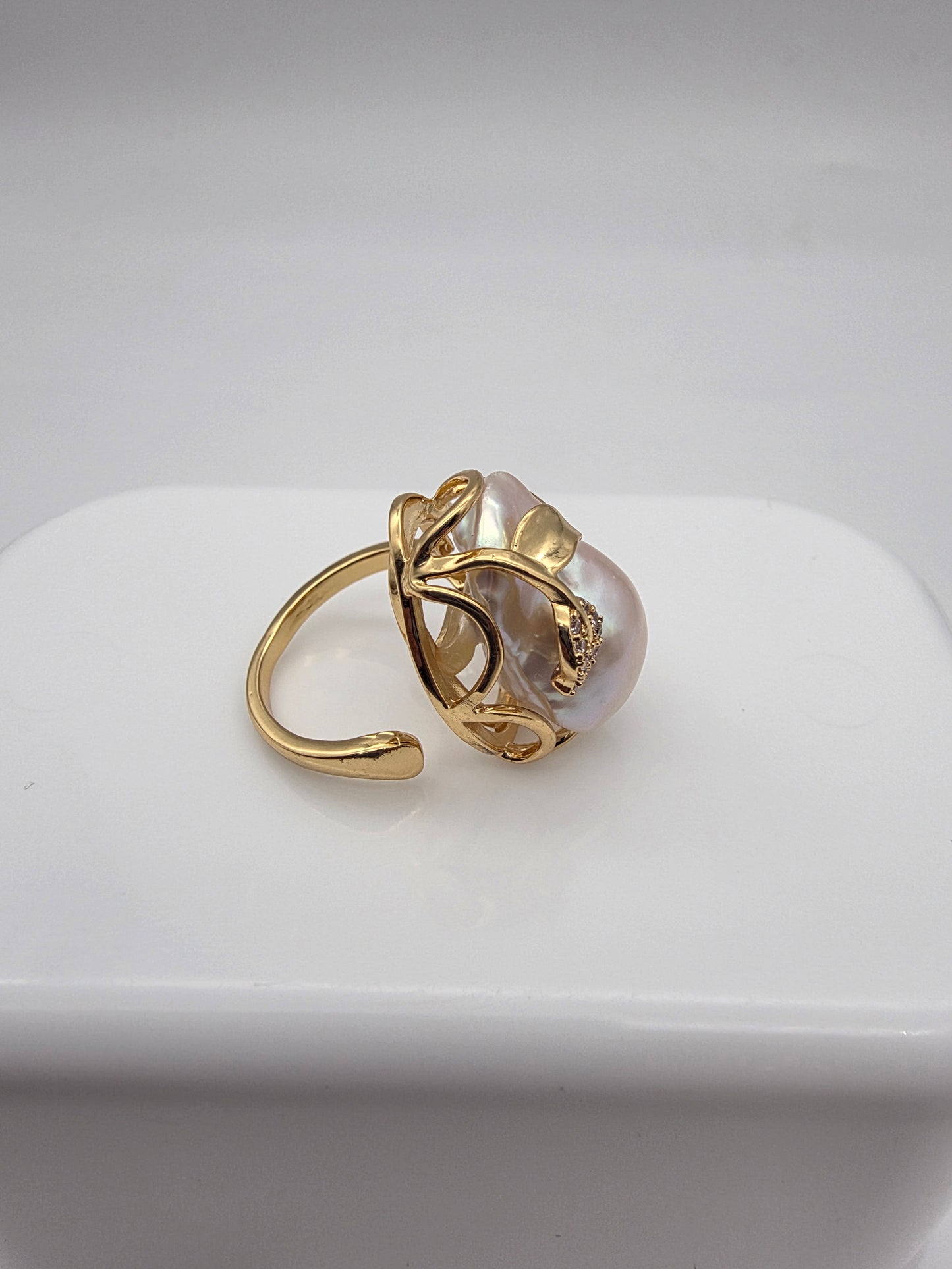 Jaspen Ring - 18K Gold with Freshwater Baroque Pearl