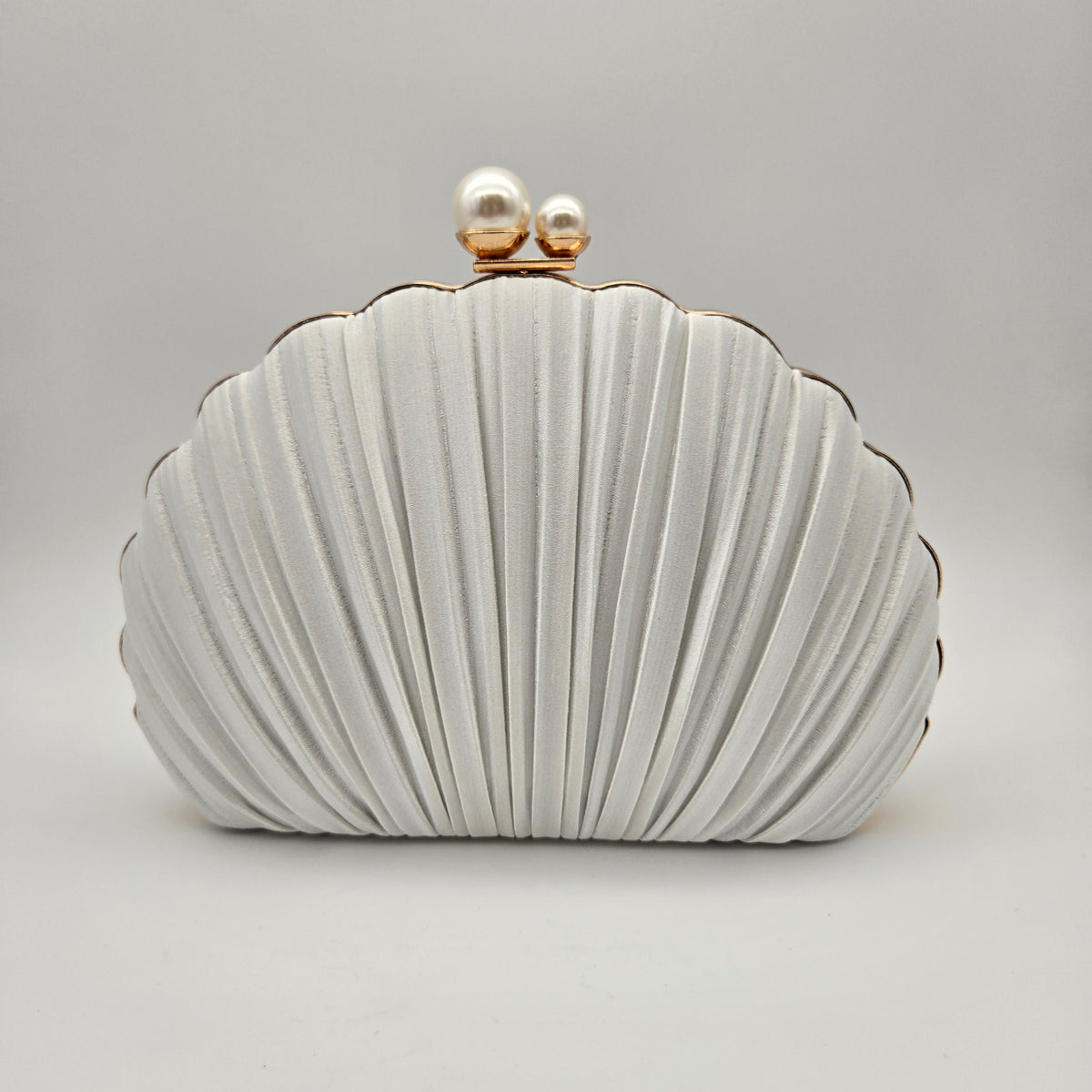 Shell Crutch Shell Clutch - White – Ocean & Pearl