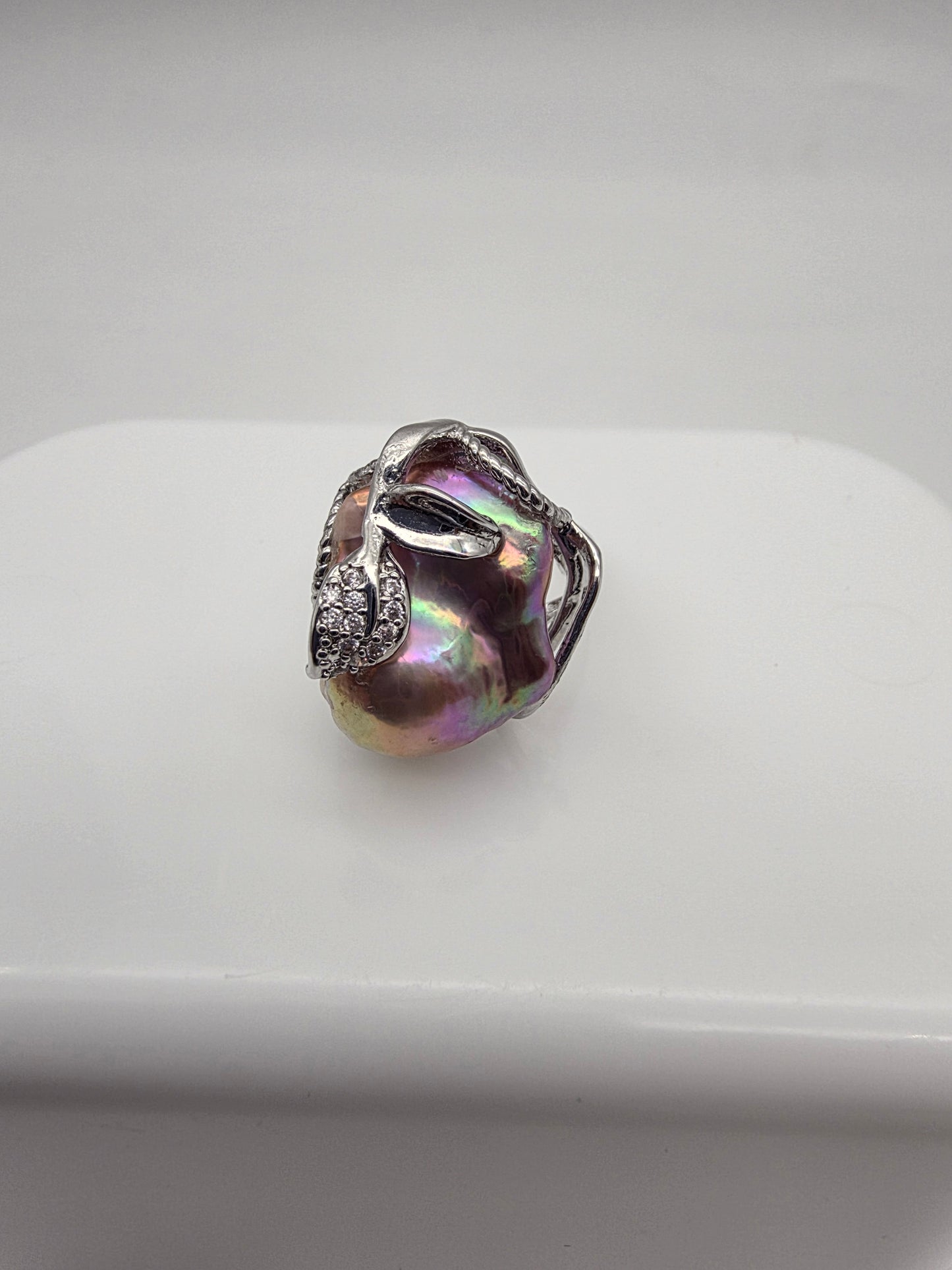 Jaspen Iridescent Ring - Silver with Multi-Coloured Freshwater Baroque Pearl